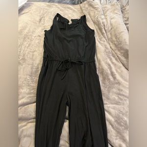 Super cute tank black jumper